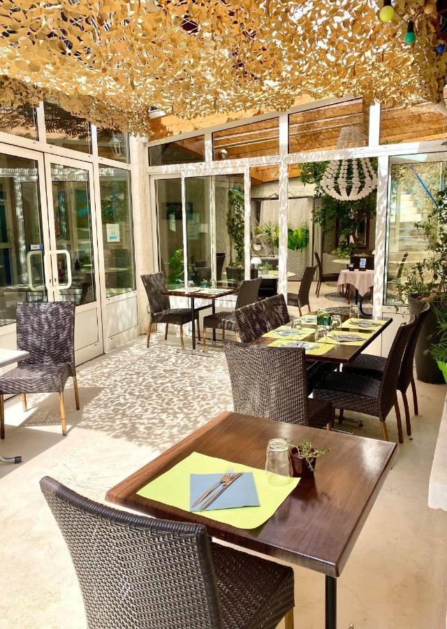 Hotel Les Voyageurs *
